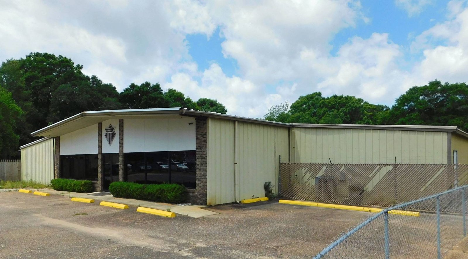 Class B Buildings on the Gulf Coast: Where the Capital Actually Goes